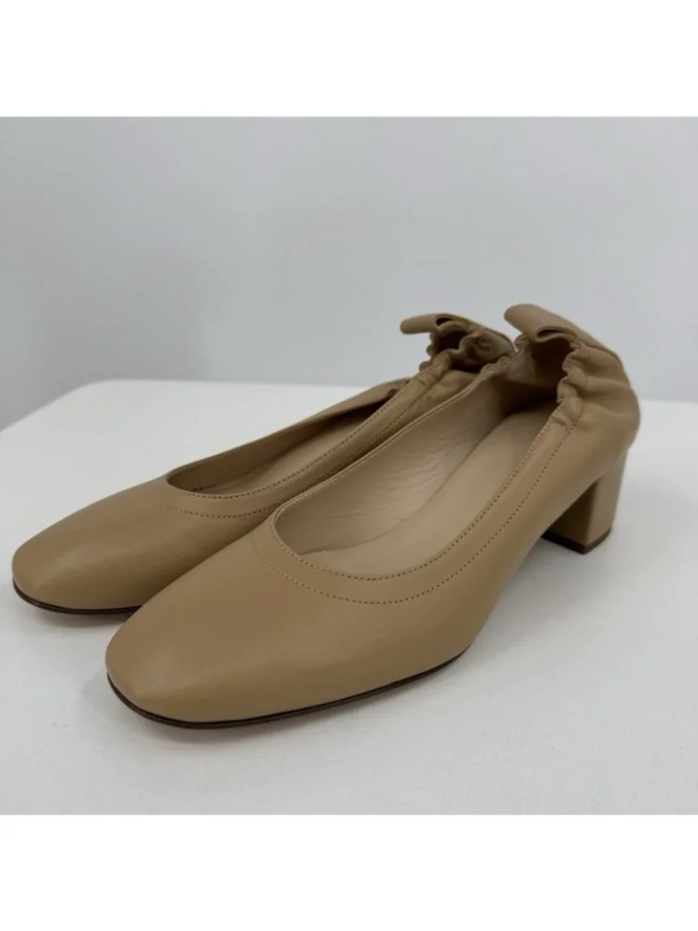 Everlane Italian Leather Day Heel Light Taupe 7 Women's Elastic Back Comfort